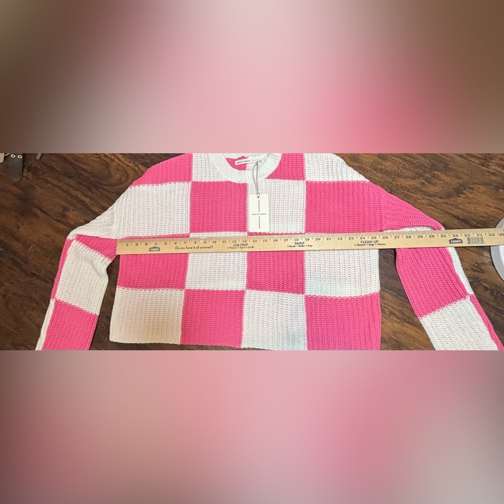 moon & madison Pink and White Checkered Crew Neck Sweater size L - Picture 4 of 6